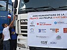 Nákladní auta s francouzskou humanitární pomocí pro Armény Náhorního Karabachu...