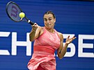 Bloruska Aryna Sabalenková bojuje o postup do semifinále newyorského...