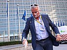 Ekologické aktivistky trefily dortem éfa letecké spolenosti Ryanair Michaela...