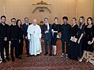 Pape Frantiek pozval do Vatikánu vskutku neobvyklého hosta. Byl jím kultovní...