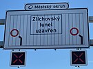 Tragická nehoda motorkáe ve Zlíchovském tunelu v Praze.