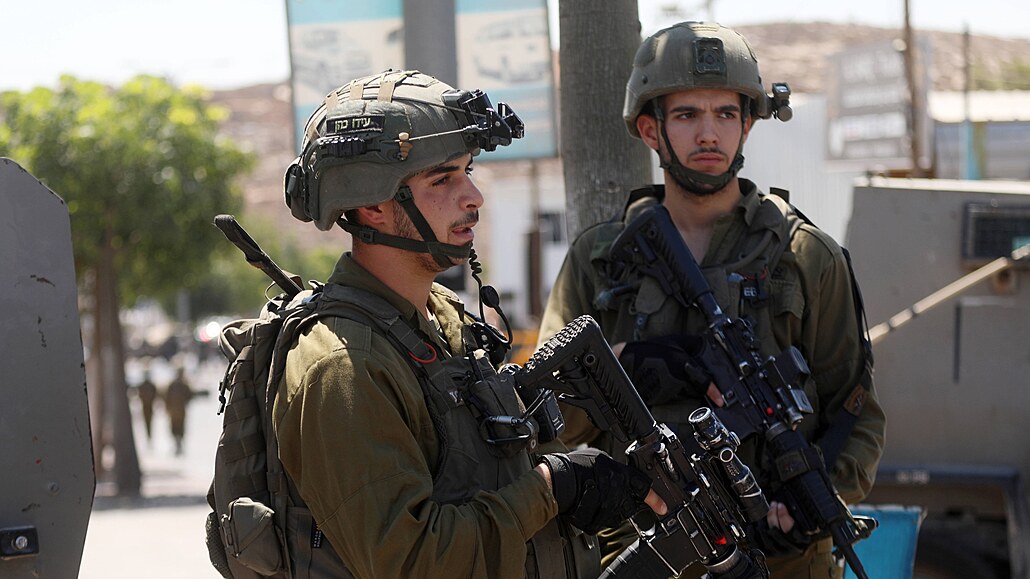 Izraelští vojáci ve městě Hebron na Západním břehu Jordánu (30. srpna 2023)
