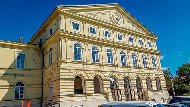 Rekonstrukce KD Slavie mus� b�t hotov� do konce p��t�ho roku.