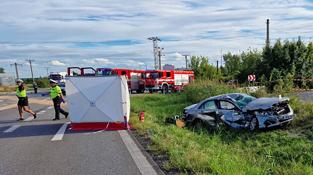 U Mikulova na Beclavku se srazilo osobn auto s kamionem, idi auta na mst zemel. (1. z 2023)
