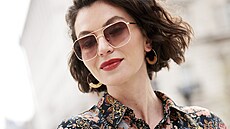 Lehké koilové aty se dají nosit v dalí sezon. Doplte je kalhotami a...