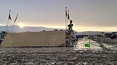 Blátivé podmínky na festivalu Burning Man