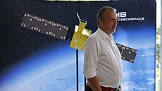 P�edstavení mise SOVA, která svojí hmotností p�ekoná i dosud nejv�t�í �eskou...