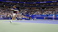 Daniil Medvedv v semifinále US Open s Carlosem Alcarazem.
