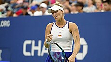 Markéta Vondrou�ová se raduje v osmifinále US Open.