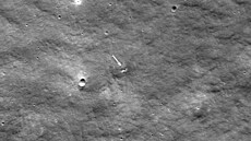 Snímek msíního kráteru, který se zejm vytvoil po nárazu ruského modulu...