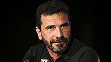 Generální �editel klubu Petr Vosmík vystoupil na tiskové konferenci hokejového...
