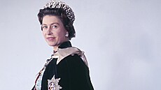 Portrét Alžběty II. z 16. října 1968, který vydal král Karel III. u...