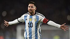 Argentinec Lionel Messi slaví branku v utkání kvalifikace o postup na...