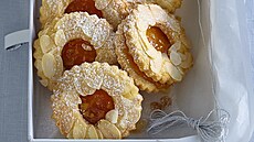 Lineck slepovan marmeldou s mandlemi