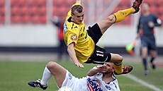 Ferenc Róth (ve �lutém) v dresu Bohemians