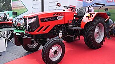 Nový model traktoru s názvem VST Zetor byl nedávno pedstaven na indickém...