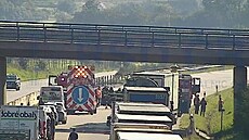 Nehoda osobního auta na 64. kilometru dálnice D11 (5. záí 2023)