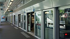 Automatické dve�e v metru ve �výcarském m�st� Lausanne (10. zá�í 2011)