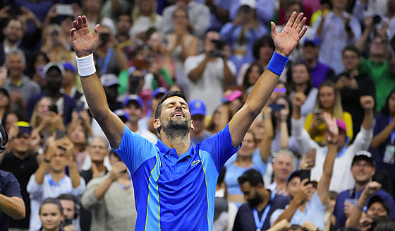 Srb Novak Djokovi slaví titul z US Open.