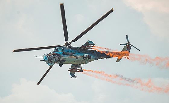 DNY NATO 2023: Vrtulník Mi-24 Hind se lou�í. Nahradí jej AH-1Z Viper.