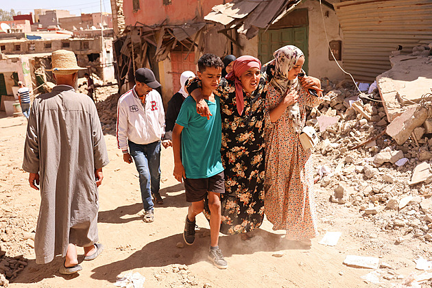 Maročané ze strachu spali venku, počet obětí zemětřesení stoupl na 2122