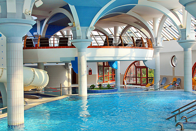 Termální lázně i bizarní naftařské muzeum. Objevte unikátní svět v Maďarsku