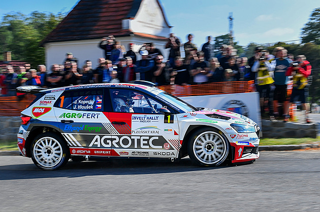 První etapu Rallye Pačejov vyhrál Kopecký, Pech je těsně druhý