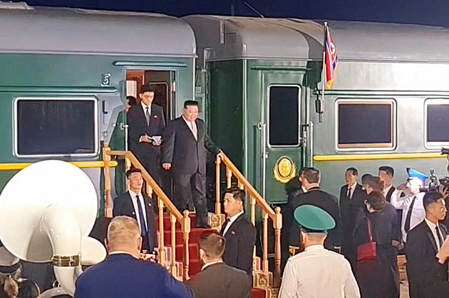 Kima přivítala ruská delegace, s Putinem se možná setká na kosmodromu