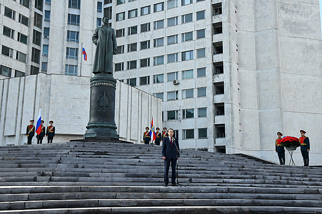 „Krvavý Felix“ se vrátil, socha čekisty znovu dohlíží na ruské špiony