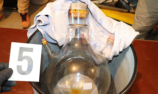 Výrobci pervitinu pašovali léky z Rumunska či Srbska, hrozí jim až 18 let vězení