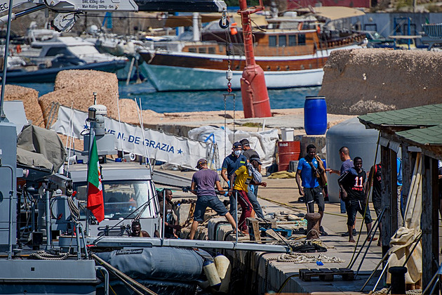 Do Evropy letos připlulo přes 185 tisíc migrantů, nejvíce do Itálie a Řecka