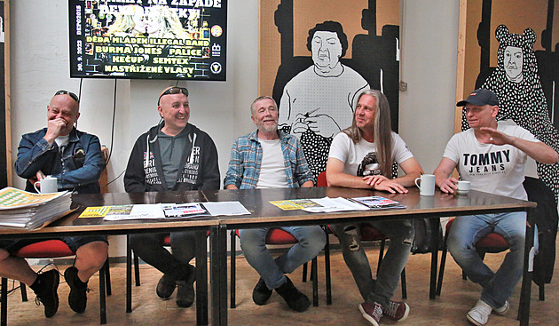 Retro mejdánek v depu, hvězdy devadesátek vystoupí společně