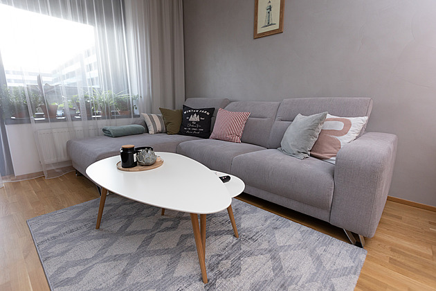 Moderátor stanice CNN Prima News Jaroslav Brousil je doma v Holešovicích