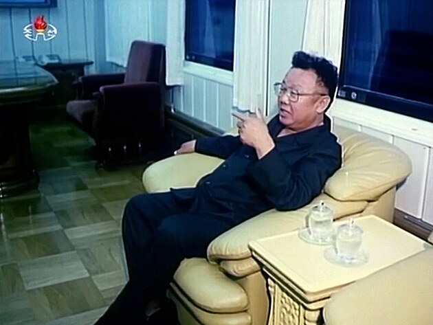 Severokorejsk dikttor Kim ong-il ve svm vlaku. Obloen vagonu je u...