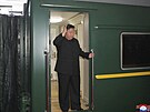 Severokorejský vdce Kim ong-un po letech opustil hranice KLDR. Svým obrnným...