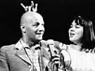 Karel Hála a Yvonne Penosilová na jeviti divadla Apollo v Praze v roce 1966.