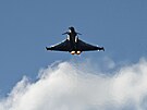 Eurofighter Typhoon britského Královského letectva pi nácviku vystoupení na...