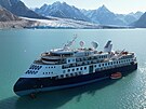 Výletní lo Ocean Explorer s 206 lidmi na palub uvízlá na na mlin u...
