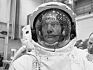 Buzz Aldrin (21. �ervence 1964)