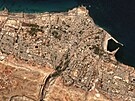 Satelitní pohled na pehrady na jihu Darná v Libyi (7. záí 2023)