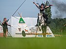 Královna ohn pi svém vystoupení. Hebec Last Unicorn se nebál ani hoící...