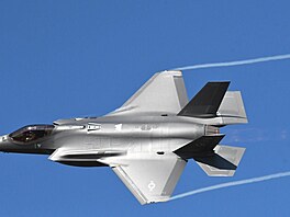 DNY NATO 2023: F-35 Lightning II je letoun páté generace, o jeho nákupu...
