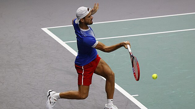 Tom Mach bhem zpasu s Koreou ve finlov skupin Davis Cupu.