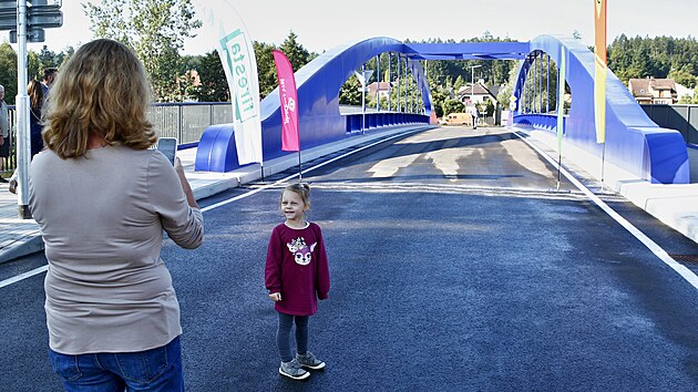 Stavba nov�ho mostu trvala necel� dva roky.