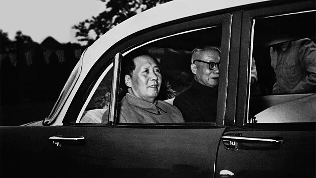 Vůz vznikl na zvláštní přání čínského vůdce Mao Ce-tunga, který po konstruktérech požadoval čínskou státní limuzínu.