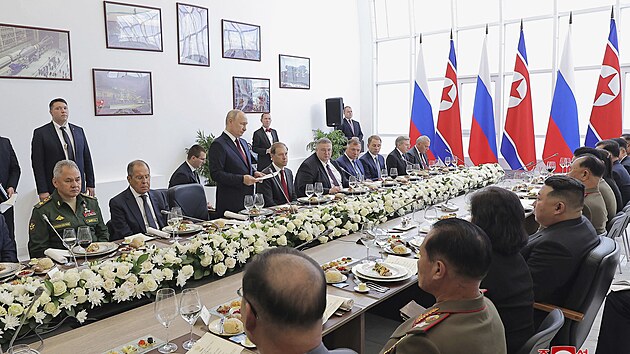 Oficiln obd, kterho se v Rusku astnil prezident Vladimir Putin a vdce Severn Koreje Kim ong-un. (13. z 2023)