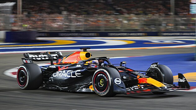 Max Verstappen z Red Bullu ve VC Singaporu 2023.