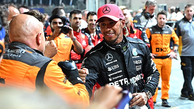Na tetm mst se ve VC Singaporu umstil Lewis Hamilton z Mercedesu.