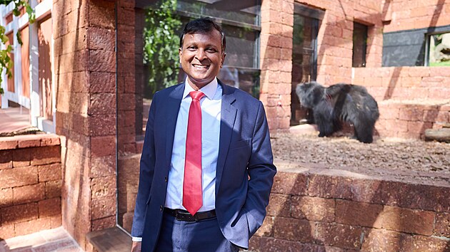 U oteven nov expozice Kerala ve zlnsk zoo byl i velvyslanec Indick republiky Hemant Harishchandra Kotalwar. (z 2023)