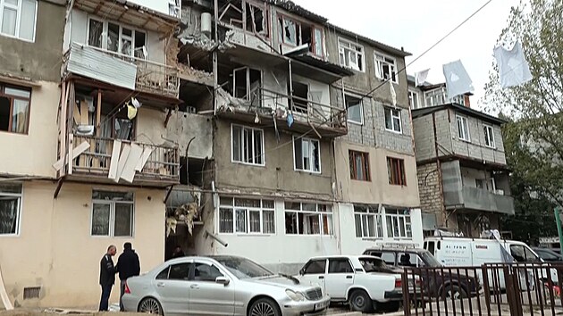 Zničená budova ve městě Stěpanakert (19. září 2023)